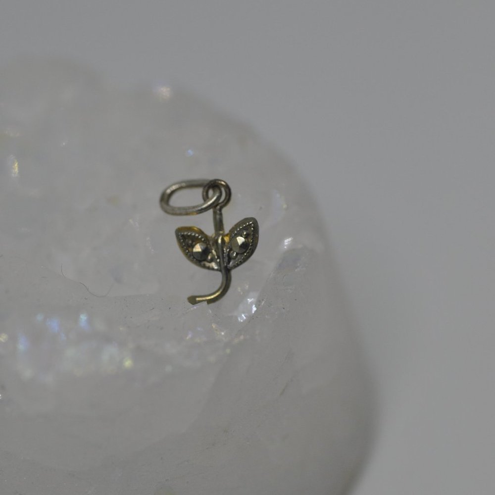 Art Deco White Gold Petal Flower Pendant